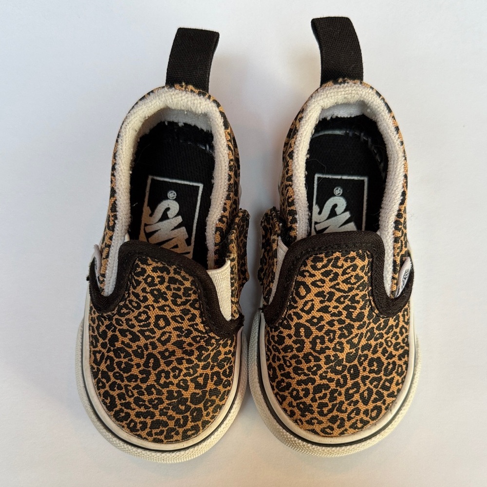 Vans Kids Leopard Print slip ons